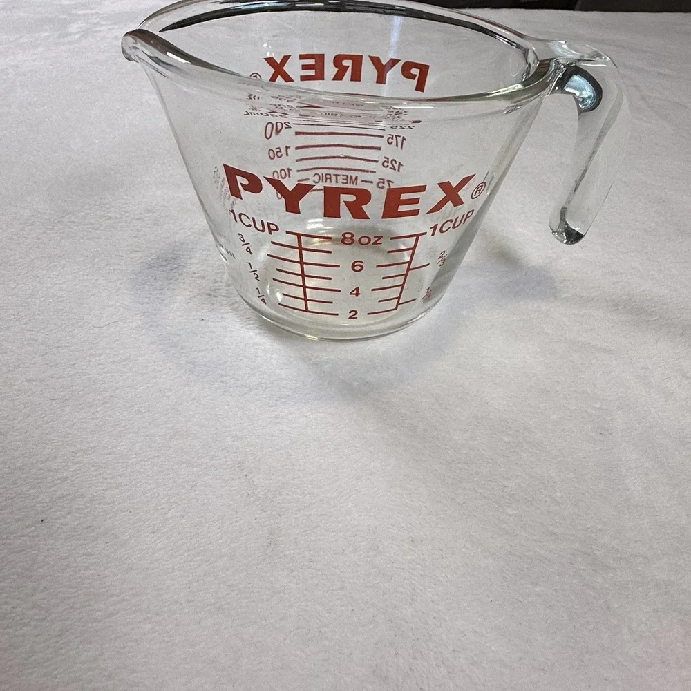 Vintage PYREX 1 Cup 8 oz 250mL Glass Measuring Cup Red Lettering 508